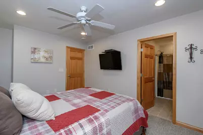 W2366  McAleavey Ct, Ashippun, WI 53066 - Photo 29
