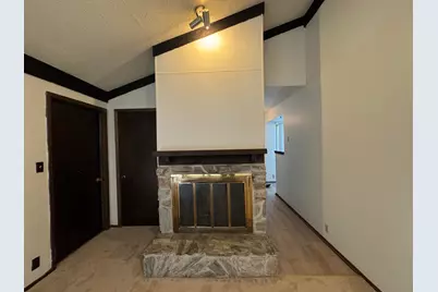 2330 S Brookside Pkwy, New Berlin, WI 53151 - Photo 7