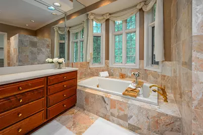 14425  Westover Rd, Elm Grove, WI 53122 - Photo 39