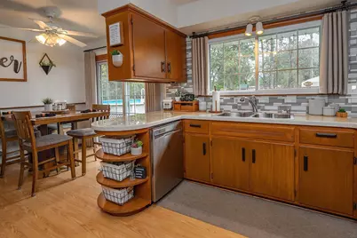 7726 N 49th St, Brown Deer, WI 53223 - Photo 5