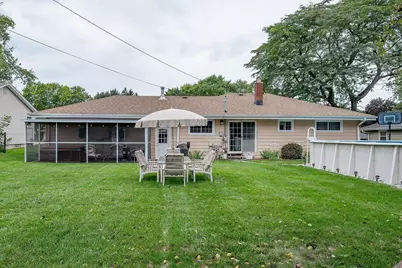 7726 N 49th St, Brown Deer, WI 53223 - Photo 19