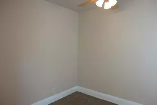 1916 E Webster Pl, Milwaukee, WI 53211 - Photo 11