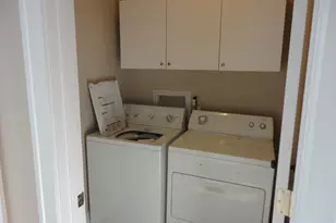 1916 E Webster Pl, Milwaukee, WI 53211 - Photo 9