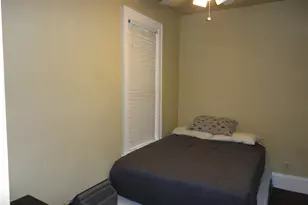 1916 E Webster Pl, Milwaukee, WI 53211 - Photo 17