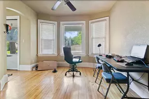 1916 E Webster Pl, Milwaukee, WI 53211 - Photo 15