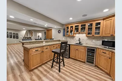 13320 W Crestwood Ct, New Berlin, WI 53151 - Photo 25