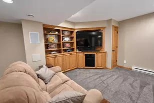 13320 W Crestwood Ct, New Berlin, WI 53151 - Photo 27