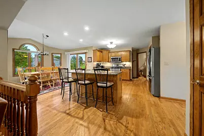 13320 W Crestwood Ct, New Berlin, WI 53151 - Photo 3