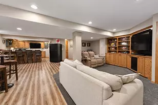 13320 W Crestwood Ct, New Berlin, WI 53151 - Photo 23