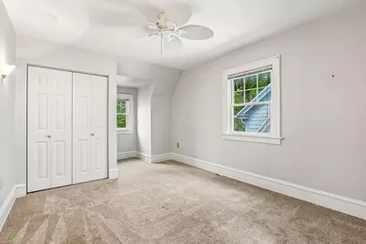 5945 N Shoreland Ave, Whitefish Bay, WI 53217 - Photo 17