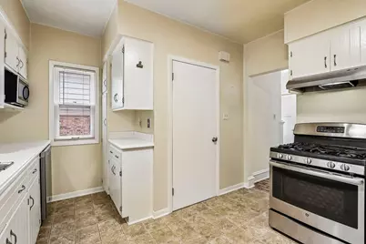 5945 N Shoreland Ave, Whitefish Bay, WI 53217 - Photo 11