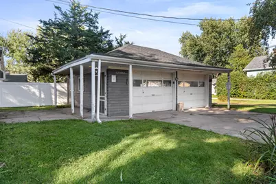 105  Van Ness St, West Salem, WI 54669 - Photo 29