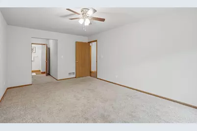 18755  Brookfield Lake Dr #15, Brookfield, WI 53045 - Photo 13