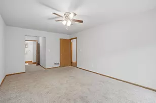 18755 Brookfield Lake Dr, Brookfield, WI 53045 - Photo 13