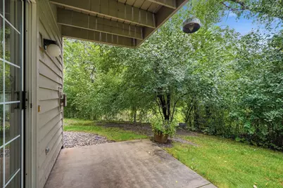 18755  Brookfield Lake Dr #15, Brookfield, WI 53045 - Photo 21