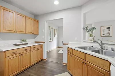 18755  Brookfield Lake Dr #15, Brookfield, WI 53045 - Photo 11