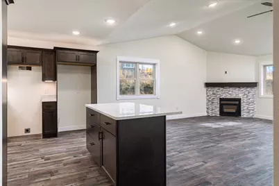 1217  16th Fairway Dr, Viroqua, WI 54665 - Photo 3