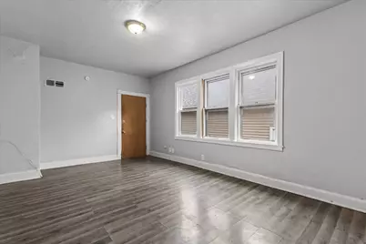 2421 S 5th Pl, Milwaukee, WI 53207 - Photo 15