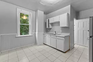 2421 S 5th Pl, Milwaukee, WI 53207 - Photo 11