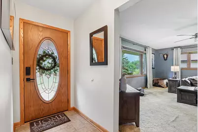 W151N6887  Glenview Dr, Menomonee Falls, WI 53051 - Photo 9