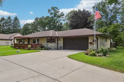 W151N6887  Glenview Dr, Menomonee Falls, WI 53051 - Photo 31