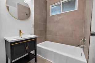 1003 S 31st St, Milwaukee, WI 53215 - Photo 11
