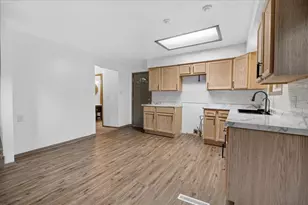 1003 S 31st St, Milwaukee, WI 53215 - Photo 9