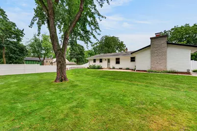 11500 N Buntrock Ave, Mequon, WI 53092 - Photo 37