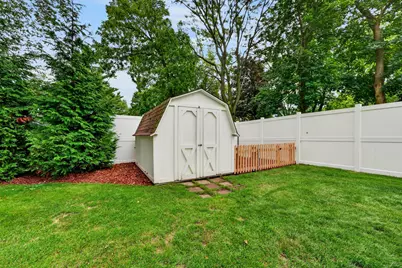 11500 N Buntrock Ave, Mequon, WI 53092 - Photo 39