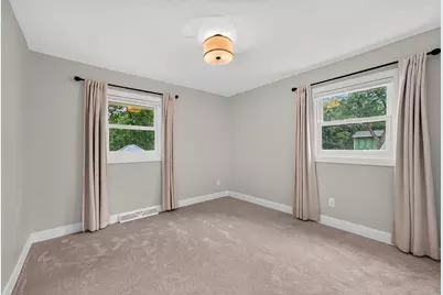 11500 N Buntrock Ave, Mequon, WI 53092 - Photo 25