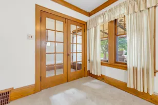2631 S Linebarger Terrace, Milwaukee, WI 53207 - Photo 5