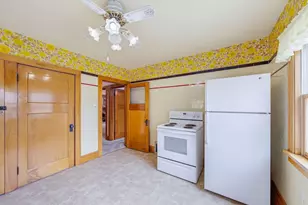 2631 S Linebarger Terrace, Milwaukee, WI 53207 - Photo 15