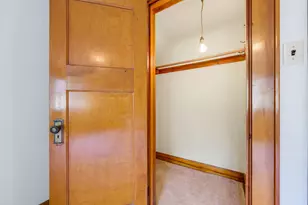 2631 S Linebarger Terrace, Milwaukee, WI 53207 - Photo 25