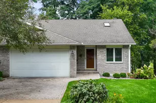 426 Country Club Dr, Lake Geneva, WI 53147 - Photo 29