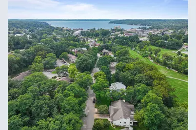 426  Country Club Dr, Lake Geneva, WI 53147 - Photo 35