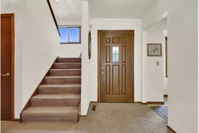 6497  Sky Ct, West Bend, WI 53095 - Photo 5