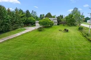 6497 Sky Ct, West Bend, WI 53095 - Photo 23