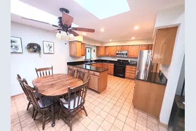 2944  Ridley Rd, Delafield, WI 53029 - Photo 7