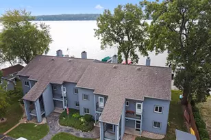 536 N Cogswell Dr, Silver Lake, WI 53170 - Photo 5