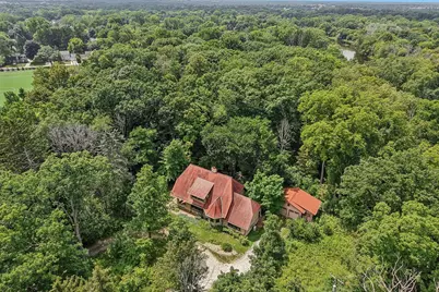 6789 N Elm Tree Rd, Glendale, WI 53217 - Photo 27