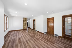 3713 E Cudahy Ave, Cudahy, WI 53110 - Photo 11