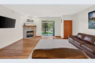 230  Hilldale Dr #1111, Hartford, WI 53027 - Photo 15