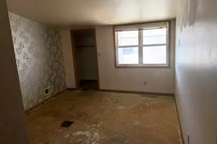 9051 N 95th St, Milwaukee, WI 53224 - Photo 5