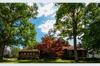 10821  88th St, Pleasant Prairie, WI 53158 - Photo 1