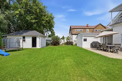 2430  13th Ave, South Milwaukee, WI 53172 - Photo 27