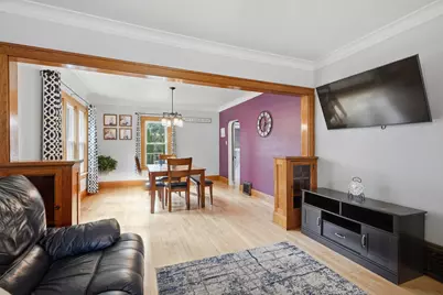 2430  13th Ave, South Milwaukee, WI 53172 - Photo 7
