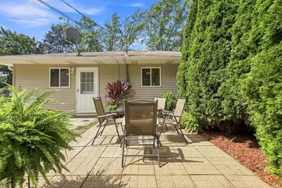 643  Madison Ave, West Bend, WI 53095 - Photo 17