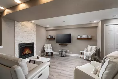 13737 N Lake Shore Dr, Mequon, WI 53097 - Photo 25