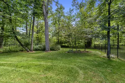 13737 N Lake Shore Dr, Mequon, WI 53097 - Photo 33