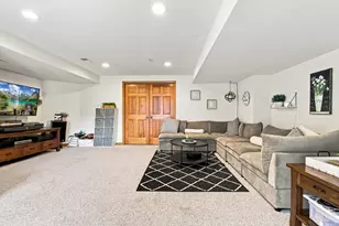 W238S5976 Prairie Wolf Ct, Waukesha, WI 53189 - Photo 23